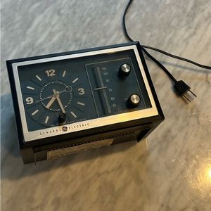 General Electric GE Blue and brown vintage clock and radio